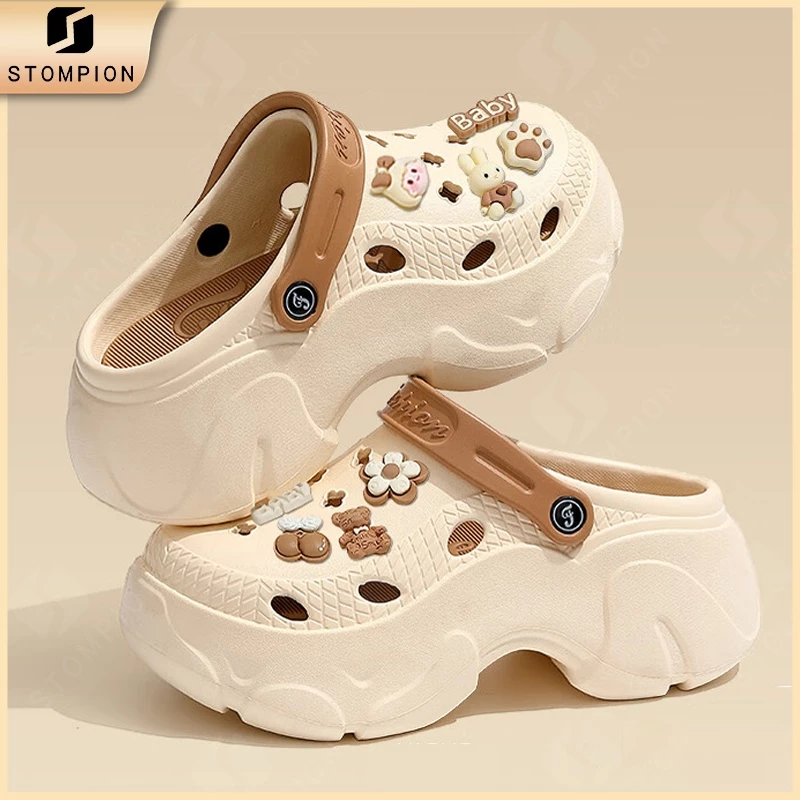 STOMPION Dép Lỗ Nữ Đế Cao Trang Trí Gấu & Hoa, Êm Chân, Thoáng Mát Mùa Hè & Dạo Phố