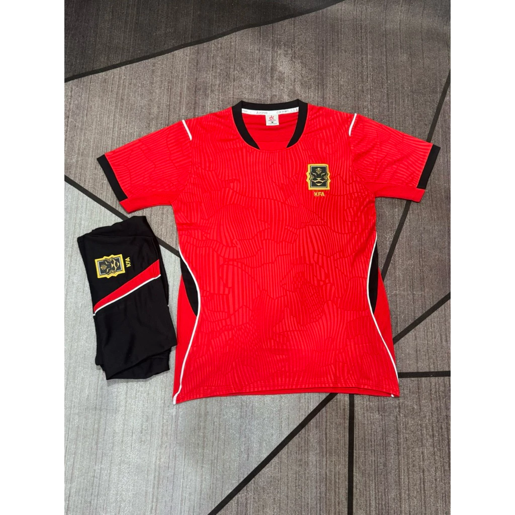 Hàn QUốc Đỏ 2026 Mè Kim Dk Sport (Có In Tên Số) Bộ Quần Áo Bóng Đá Cao Cấp Thoáng Mát Logo Thêu