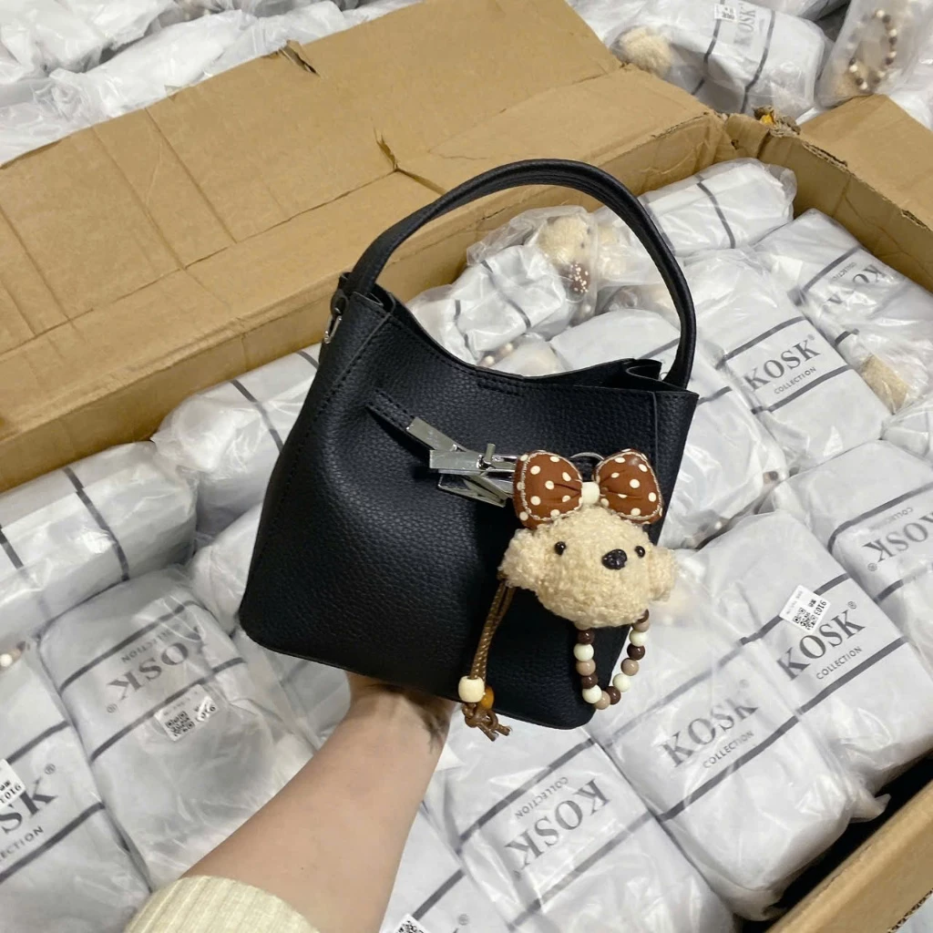 Set túi 2in1 kèm ví đeo vai đeo chéo da mềm có charm đi kèm 898