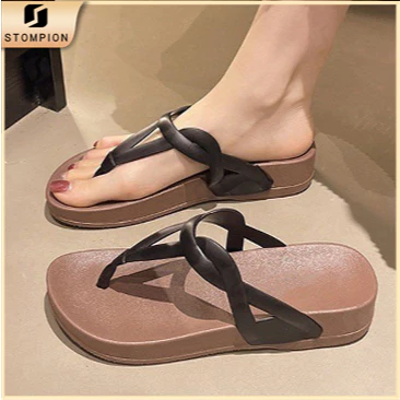 STOMPION Dép kẹp nữ đế dày êm chân thời trang, thiết kế quai chéo nổi bật, 3 màu lựa chọn