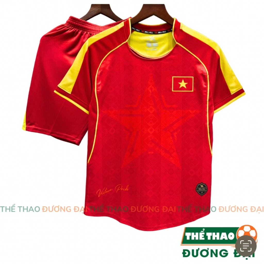 Quần Áo Bóng Đá ĐT Việt Nam Đỏ Fanmade Thun Mè Thoáng Khí Thể Thao Đương Đại