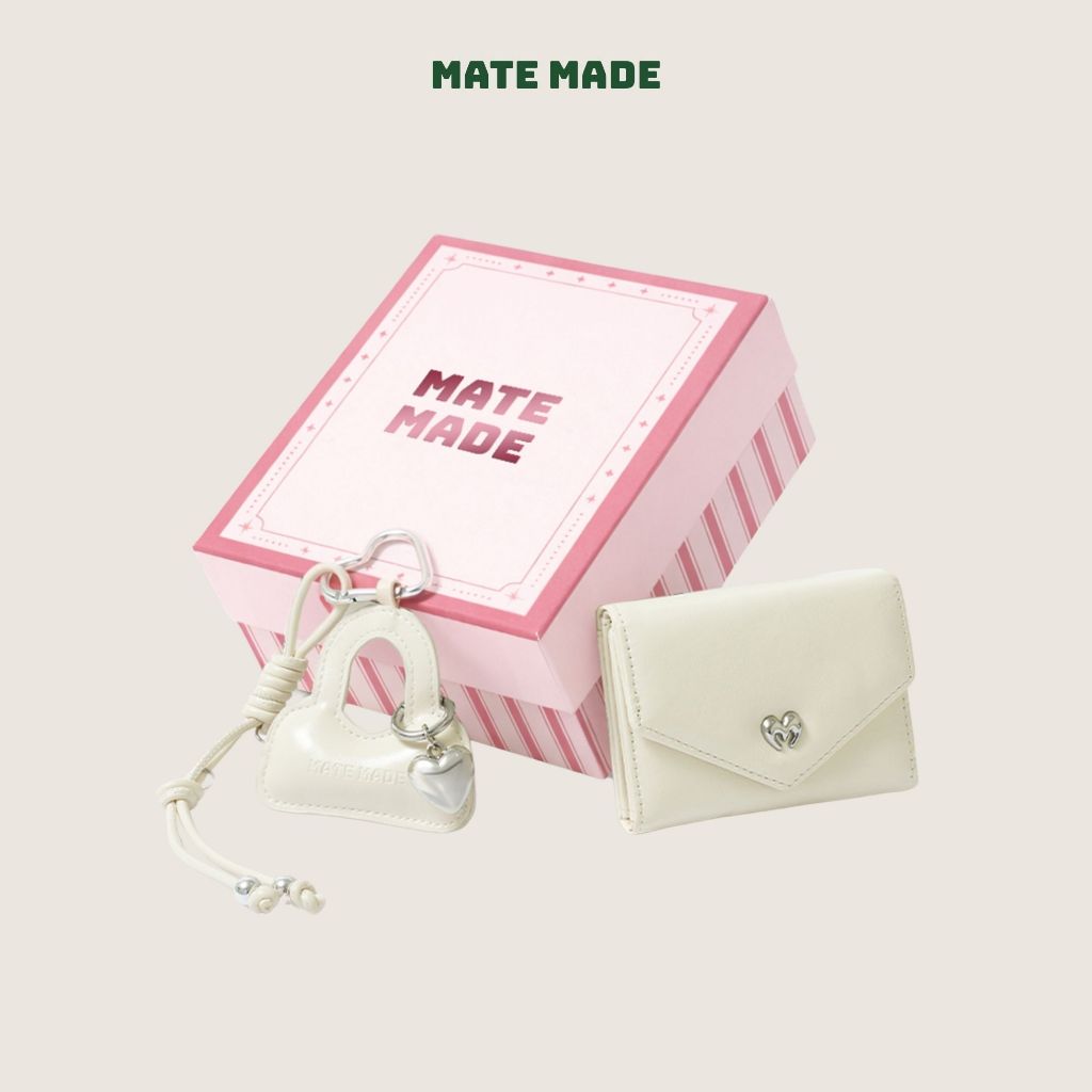 Set Quà Tặng MATE MADE Ví Letter Kèm Charm, Hộp Quà Hồng Kẻ Trắng (Tặng Bạn…