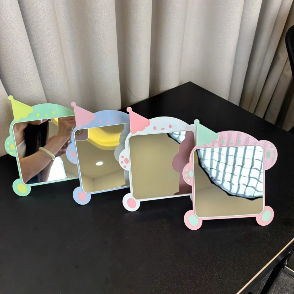 Gương Trang Điểm Mini Hình Xe Dễ Thương – Gương Để Bàn Cartoon Nhiều Màu Pastel Xinh Xắn