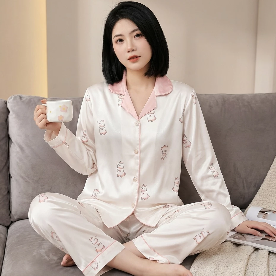 Bộ ngủ lụa , Bộ pyjama dài tay họa tiết dễ thương sang chảnh
