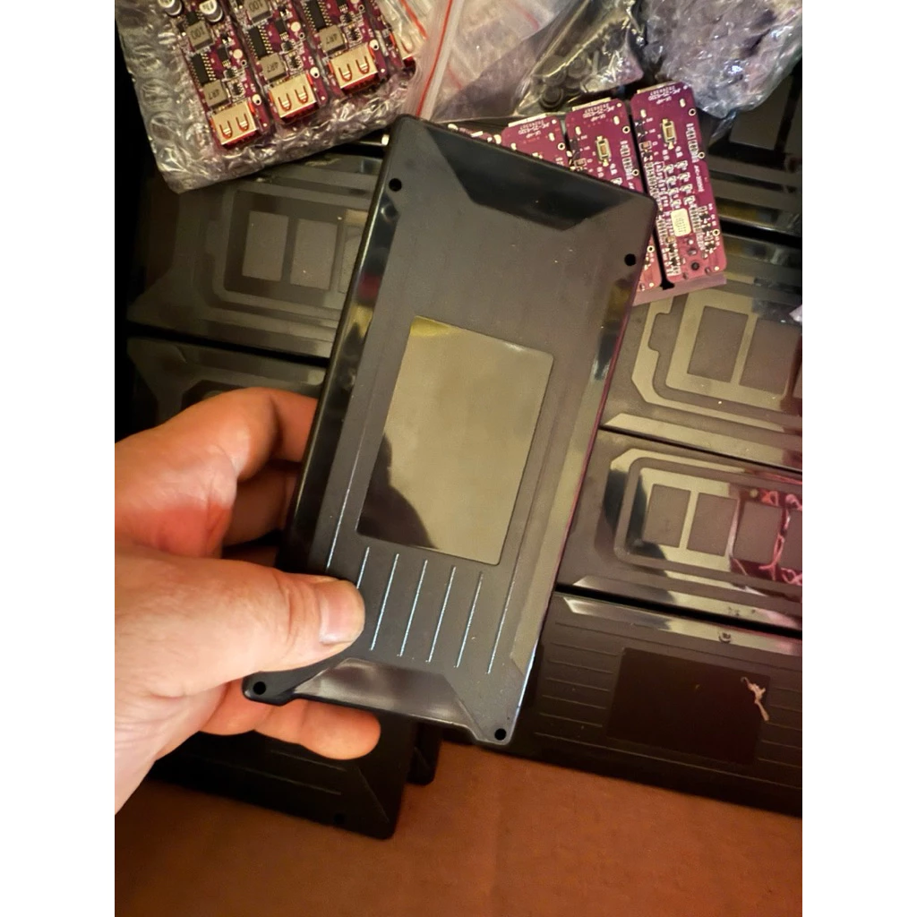 vỏ , mạch áo điều hòa 8,4v