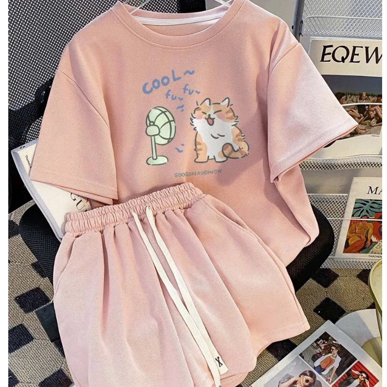 Bộ quần áo cộc cổ tròn hình in con mèo quạt gió đáng yêu , chất vải mềm mịn, thoáng mát Genz