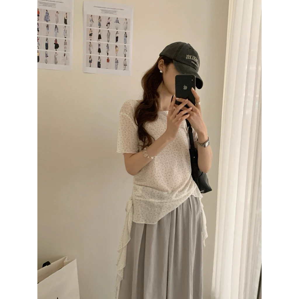 A21-[SANSAN]-Áo Thun Hoa Nhí Mix Vạt Bèo Chất Cotton Mềm Mịn-Nhẹ Nhàng, Nữ Tính-Hot Summer 2026