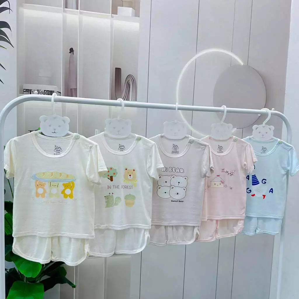 Bộ cộc Unchi Bamboo Organic cài vai mềm mát mặc hè cho bé