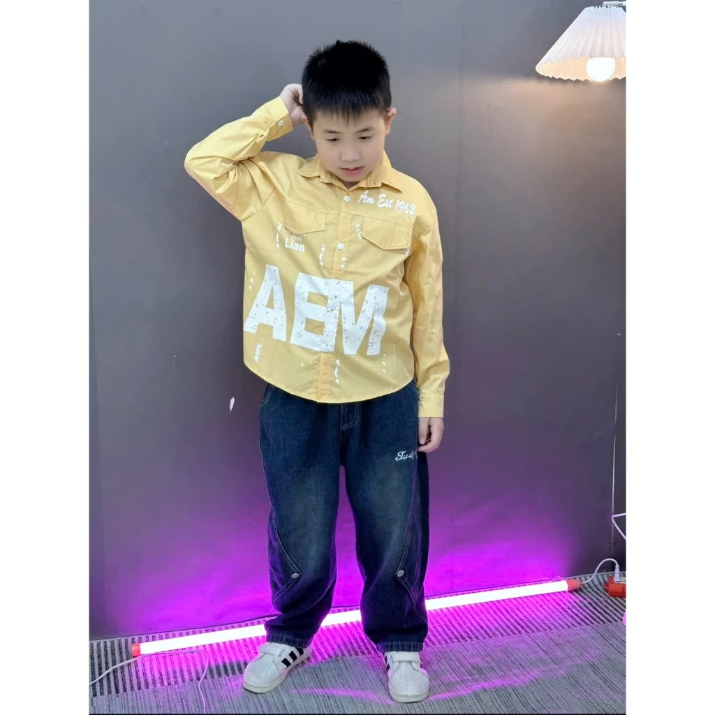 Bộ Phối Sơ Mi Dài Quần Bò Xuông - Sét Bộ Bé Trai Đi Tiệc Học Fom Vừa Chất Liệu Thoái Mái Mềm Và Thấm mồi Hồi ------