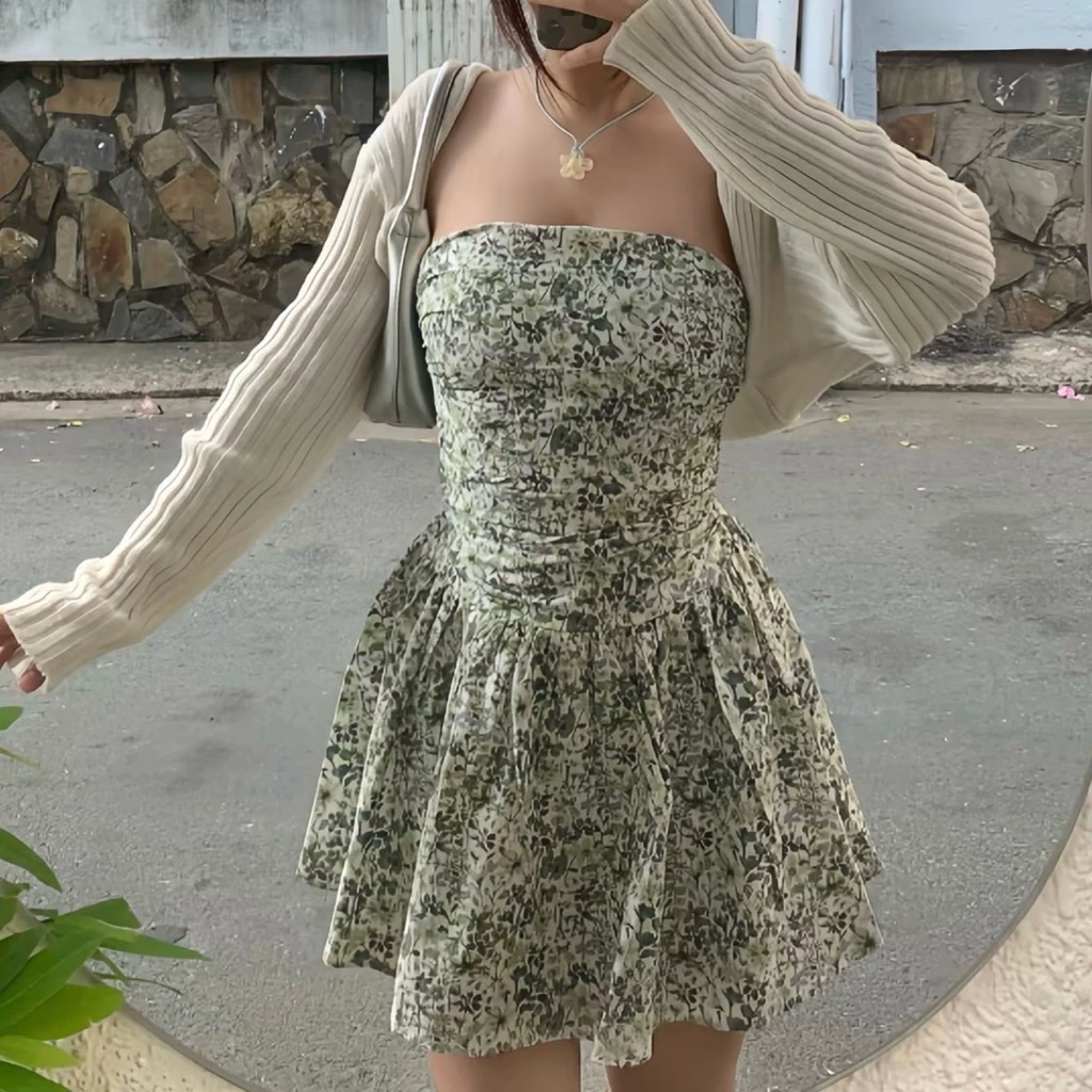 Coco Dress Ôm gọn Có hoa Nữ
