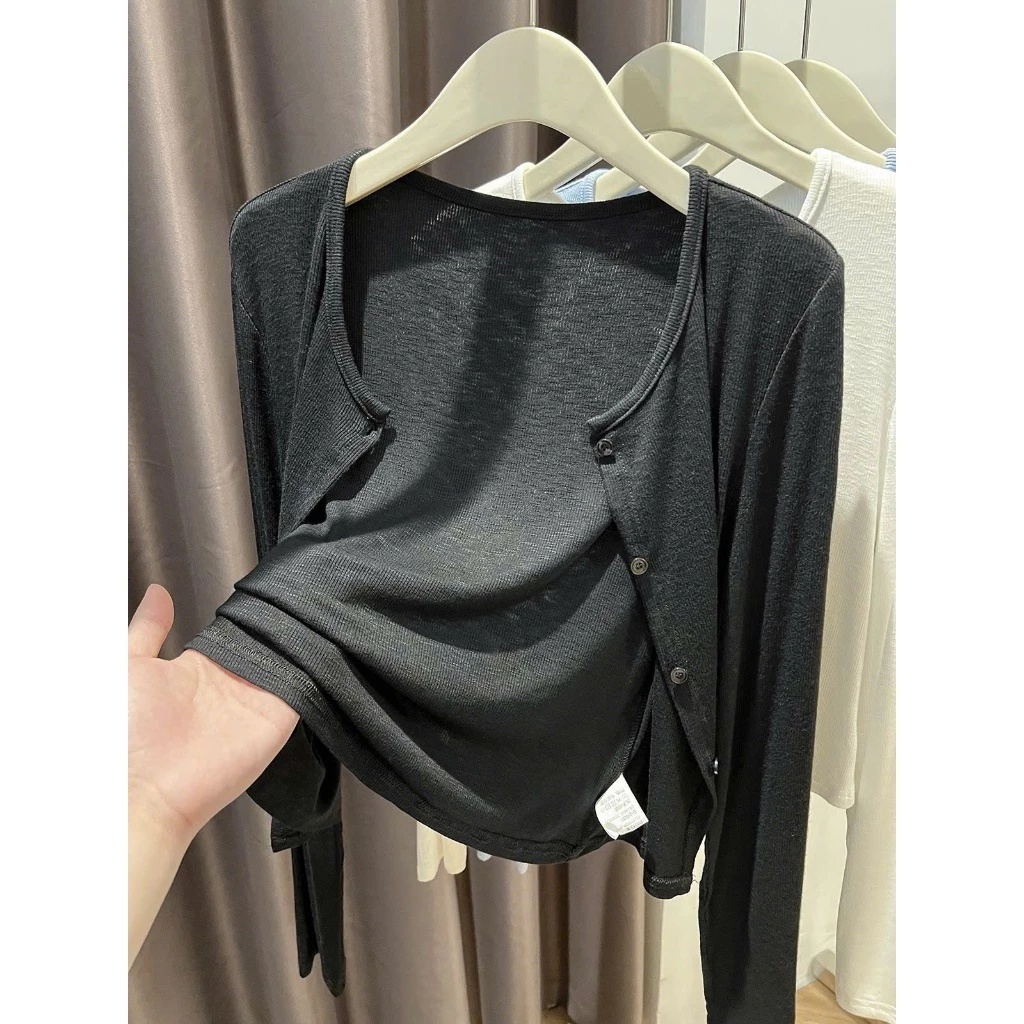 Áo cardigan trơn mỏng kiểu nữ chất mềm mịn, co giãn thoải mái dễ phối đồ hàng ngày. CARDIGAN TRƠN MỎNG