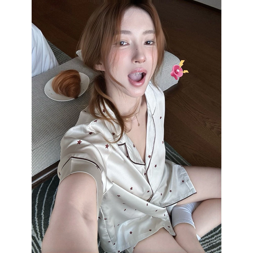 [26235] Set đồ ngủ pijama cộc tay cho nữ hoạ tiết sao chất lụa phi mềm mát thoải mái màu Be dễ phối mặc ở nhà
