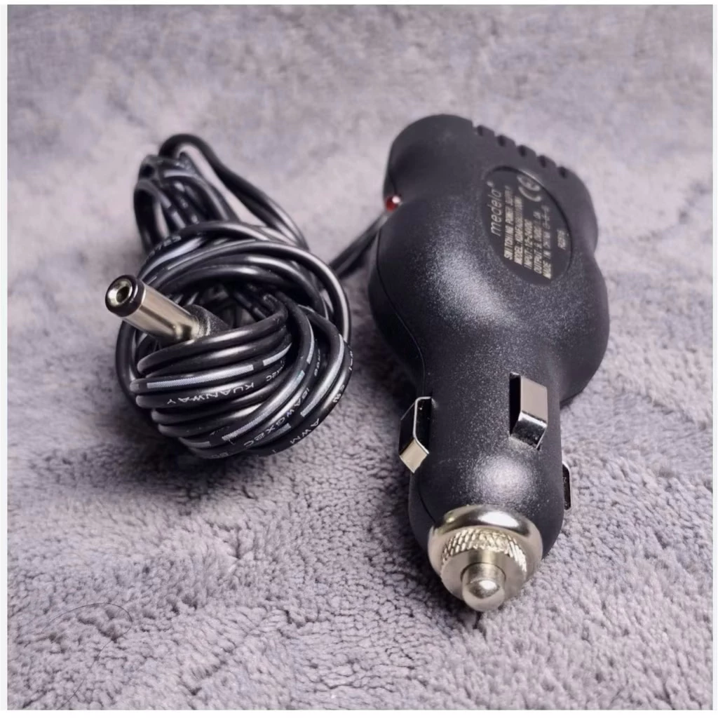Car adapter dùng trên xe hơi cho máy hút sữa, đã qua sử dụng