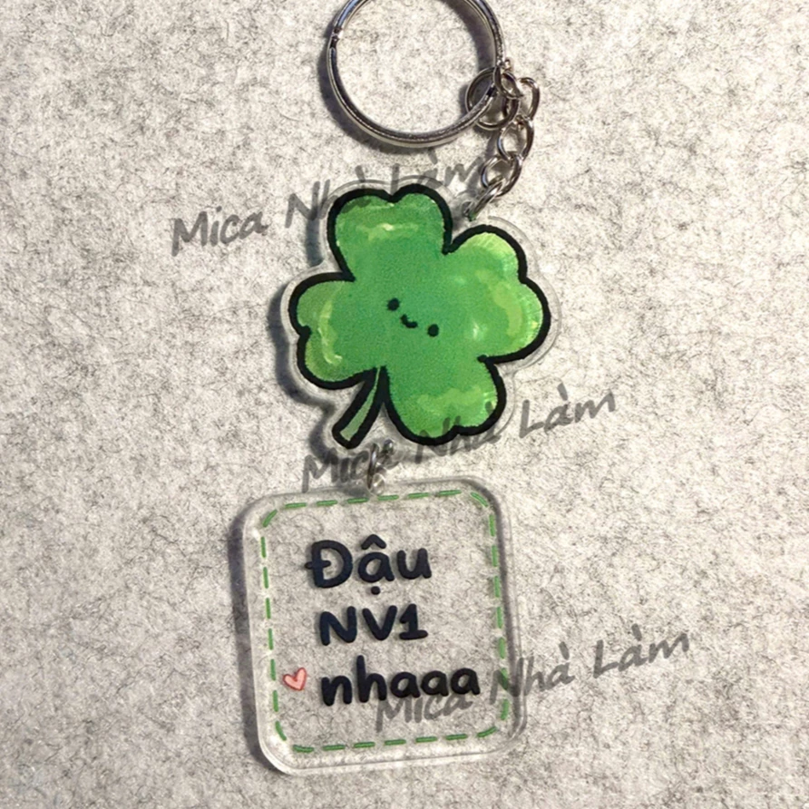 Móc khoá cỏ bốn lá kèm tag may mắn - Móc khóa Đậu NV1 - Mica Nhà Làm