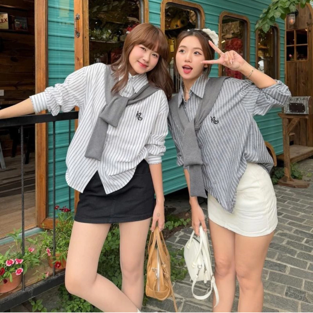 Sơ Mi Nữ Dài Tay Hình Thêu Chất Thô Mềm Kèm Khăn, Sơ Mi Kẻ Nữ Dáng Rộng Kiều Hàn Quốc - Kim Anh Bùi Hihi