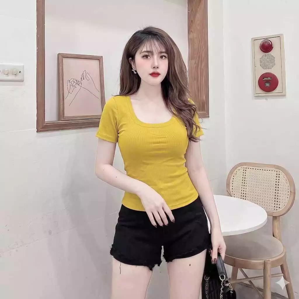 Áo Thun Nữ Cổ U Chất Tăm Ôm Dáng Dễ Phối