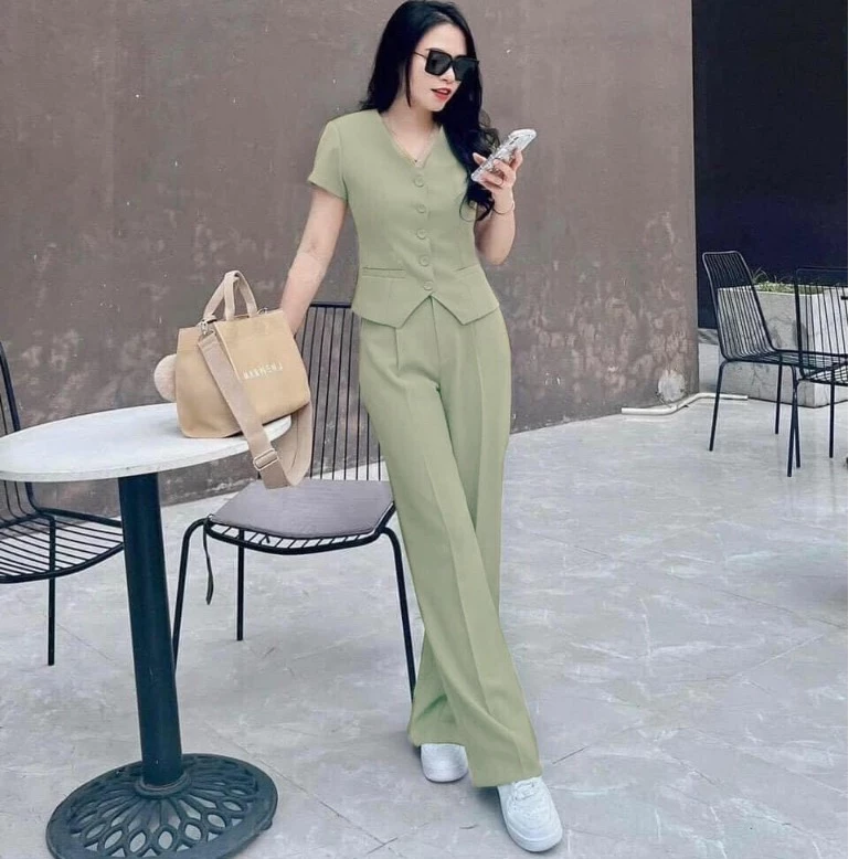 Set áo gile + quần suông Lưng cao, Áo cổ V gài nút, full lót áo lụa thân trước lẫn thân sau dày dặn