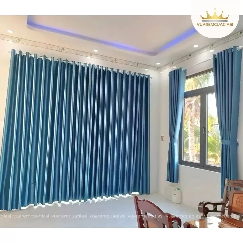 Rèm cửa sổ màu xanh dương vải gấm chống nắng chống bám bụi cao cấp VIPXD vuaremgiasi