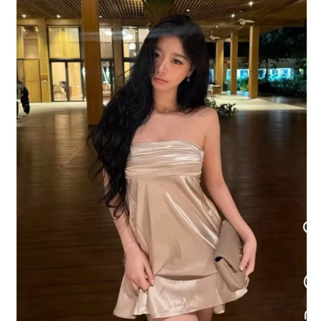 [ 𝙃𝙊𝘼̉ 𝙏𝙊̂́𝘾 ] Váy Lụa Ôm Ngực Xoè Cột Dây Sau Lưng Quyến Rũ Dự Tiệc
