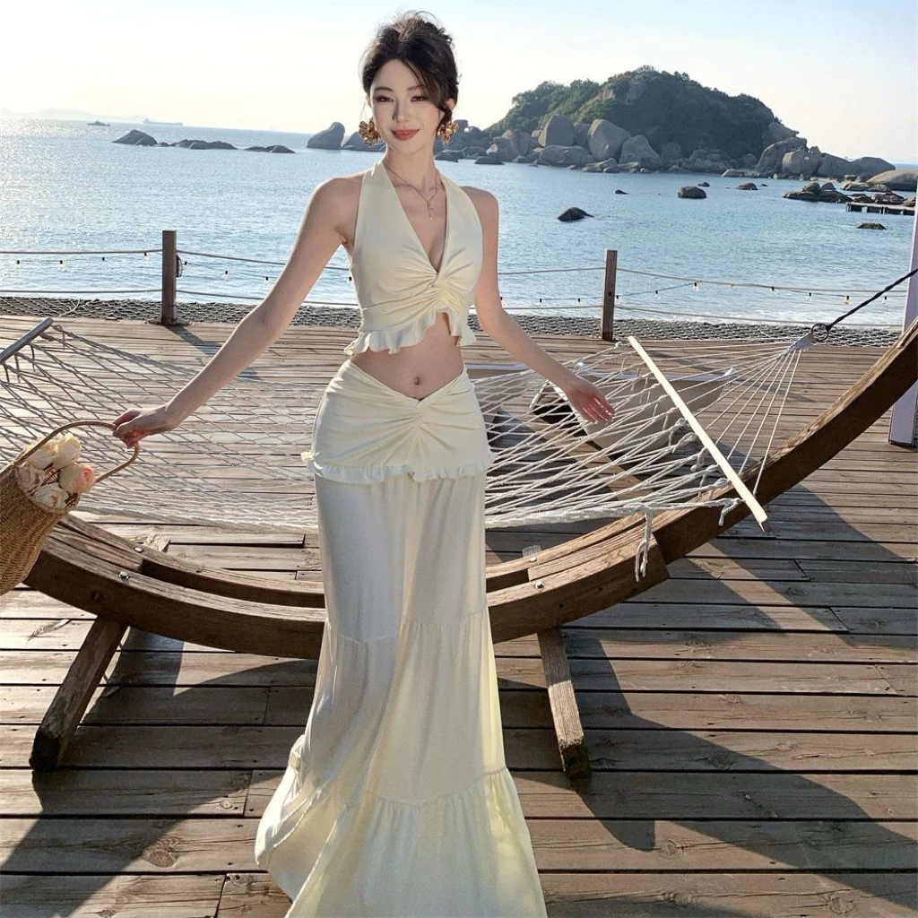 🍋 Váy Xinh Đi Biển: Set Áo Yếm Cổ V Phối Chân Váy Maxi Vàng Bơ Xinh Xỉu ✨