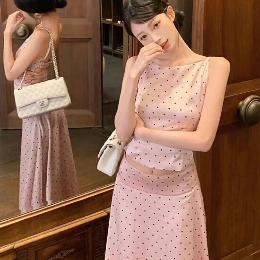 Set váy áo chấm bi màu hồng phong cách thuần khiết gợi cảm, bộ đồ nữ hai chi tiết lụa satin ôm eo đi chơi
