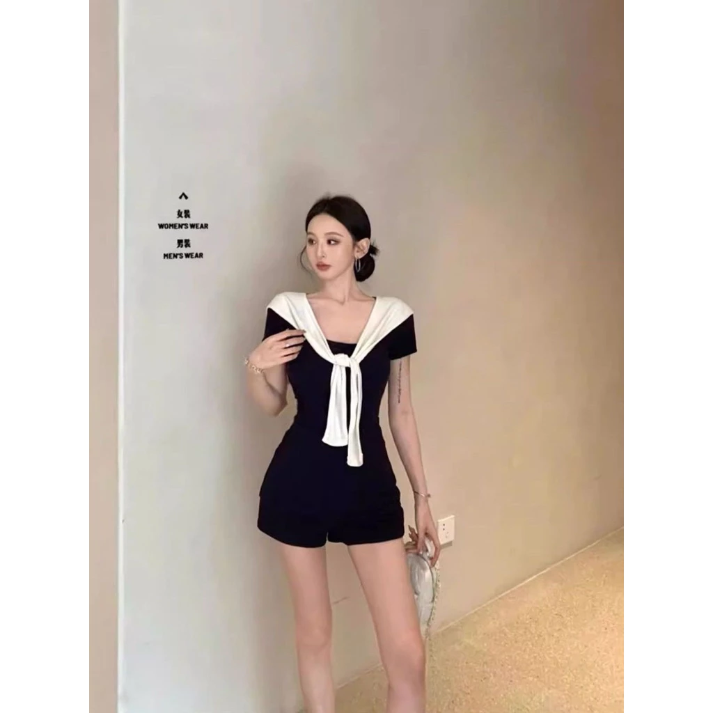 Set đồ nữ 3 món phong cách cổ điển, bộ áo thun cổ vuông kèm quần short và khăn choàng vai thời trang mùa hè