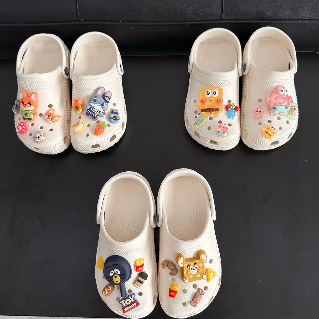 Dép sục nữ gắn charm cute màu kem ( không chữ )– êm nhẹ, thời trang – đi học, đi chơi