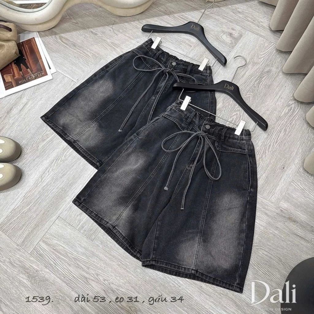 Quần Short Jean Ngố - Cạp Khóa Trước Chun Sau Phối Nắp Túi Thân Trước Vải Jean Thổ Mềm Mịn