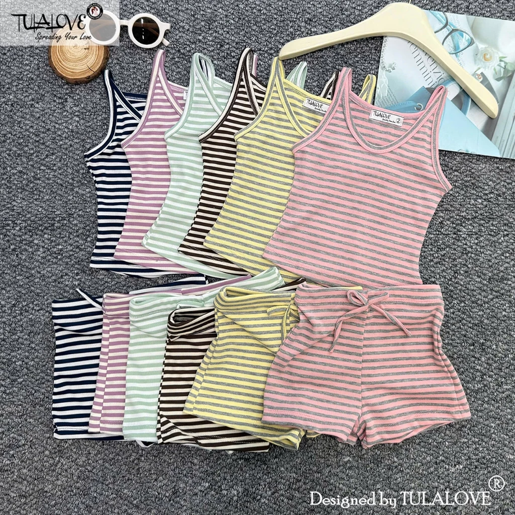 Đồ Bé Gái Áo 2 Dây Và Quần Đùi Nơ Dễ Thương Vải Zip Kẻ Thời Trang Trẻ Em Mặc Đi Chơi Đi Biển đang được đối chiếu cho người mua tại Việt Nam
