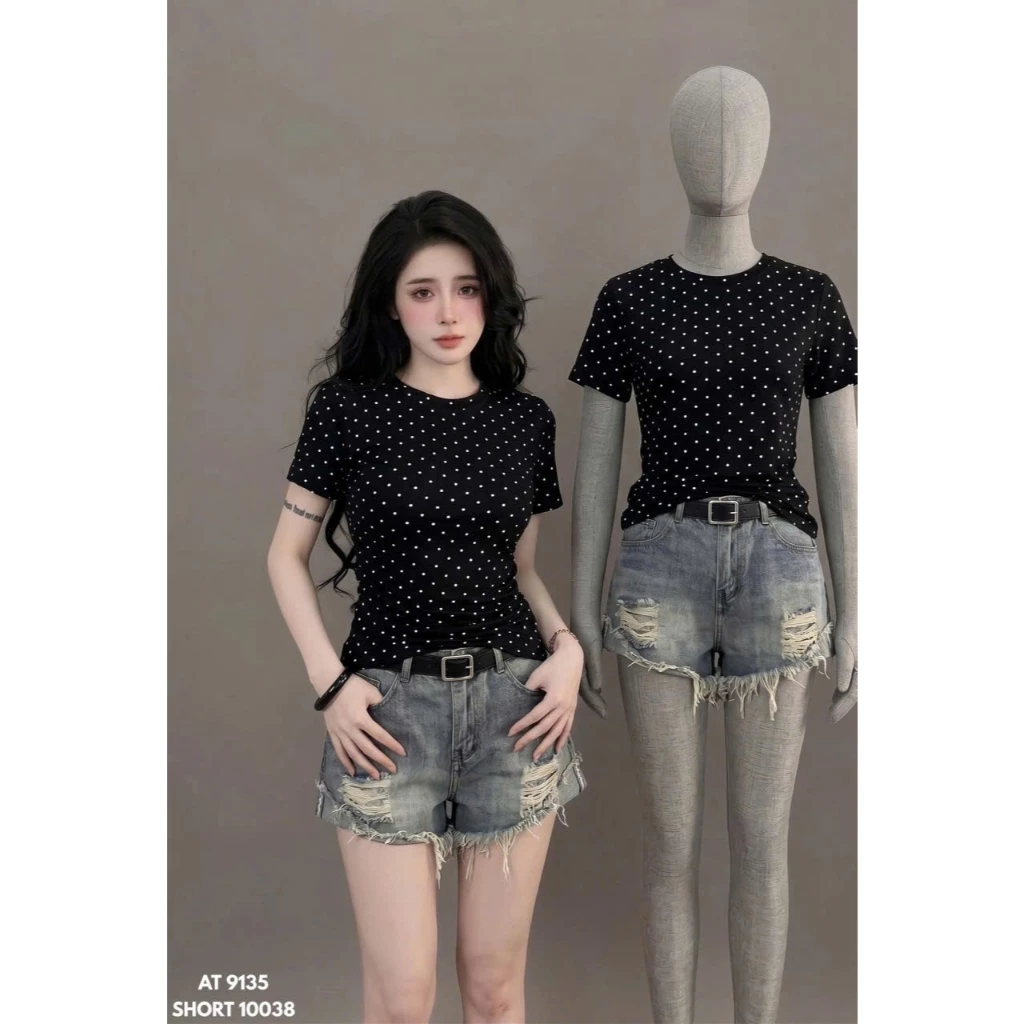 Áo Thun Bigsize Chấm Bi Nhún Kiểu – Mát Mẻ, Tôn Dáng, Che Bụng Hiệu Quả AT9135
