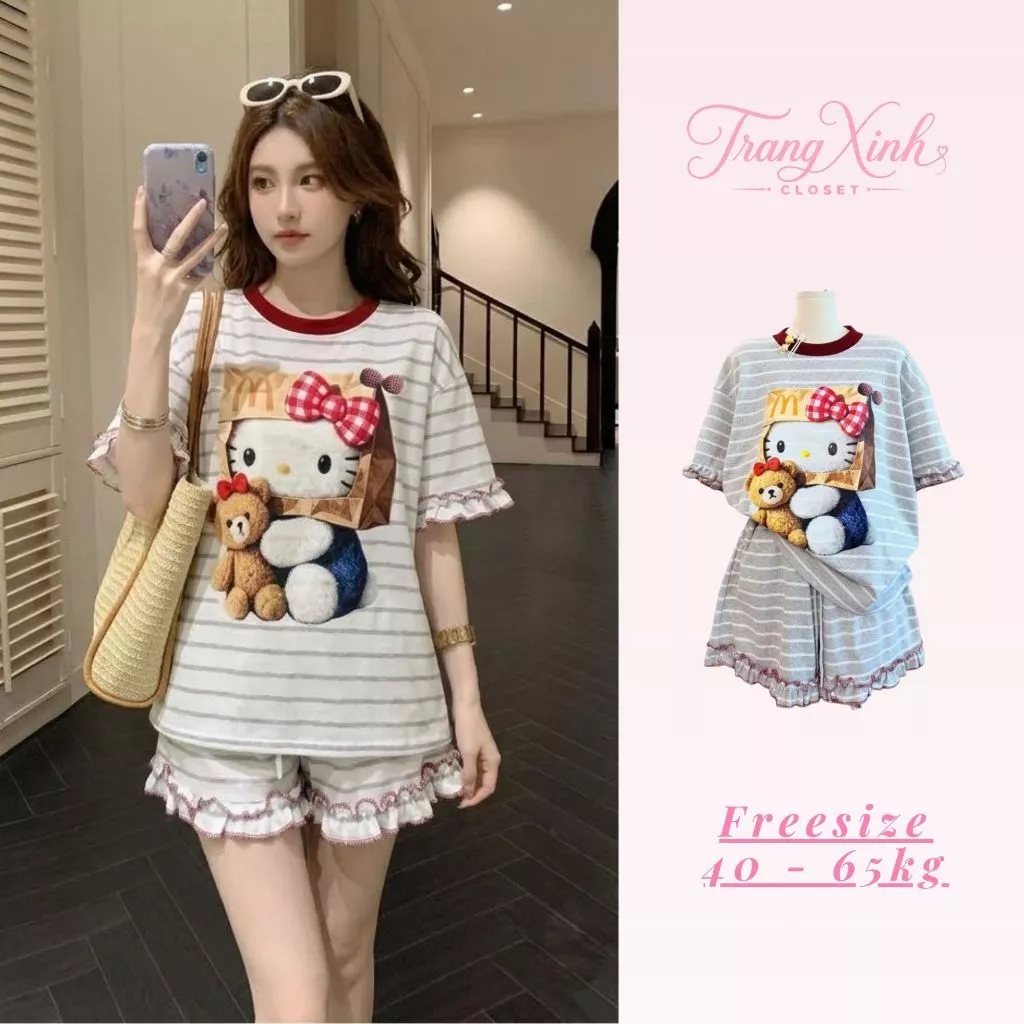 Bộ Đùi Nữ Kẻ Sọc Ngang Đỏ In Hình Hello Kitty Phối Viền Bèo Set Quần Áo Mặc Nhà Dễ Thương Co Giãn Thoáng Mát TX03