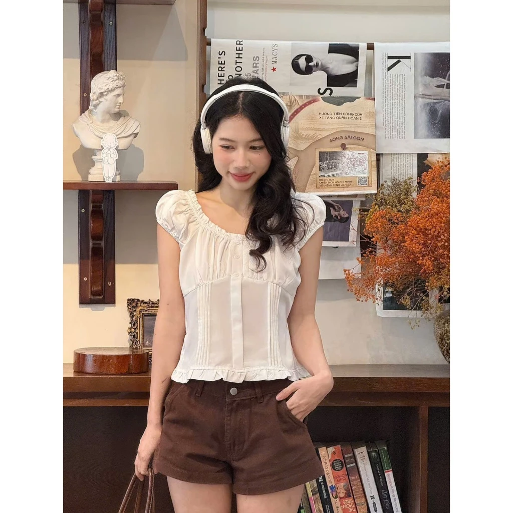 Áo Babydoll Nữ Tay Bồng Cổ Vuông Đính Cúc, Áo Kiểu Form Fit Chiết Eo Bèo Gấu Mặc Đi Chơi Hàn Quốc Hot Trend