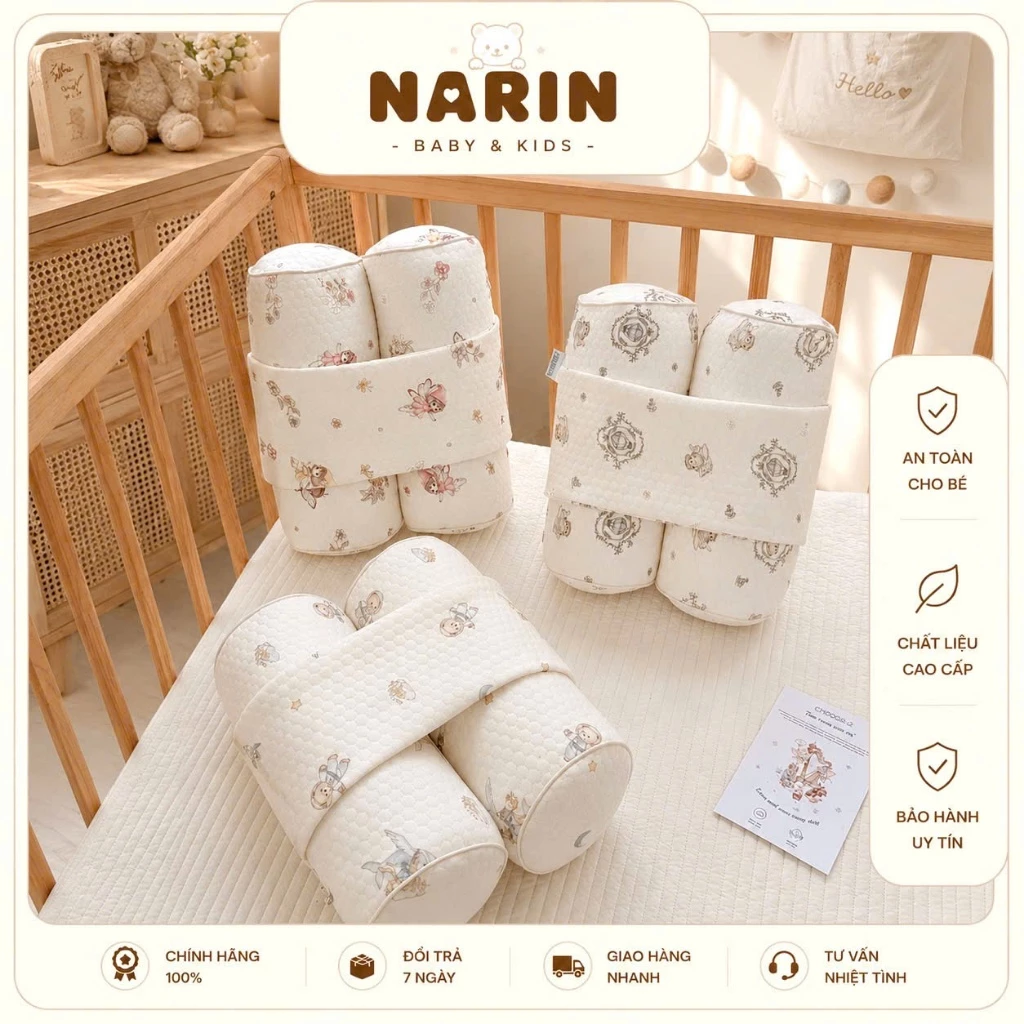 Gối chặn chống giật minh Monno họa tiết cổ tích đáng yêu mang lại cảm giác an toàn khi ngủ cho trẻ.