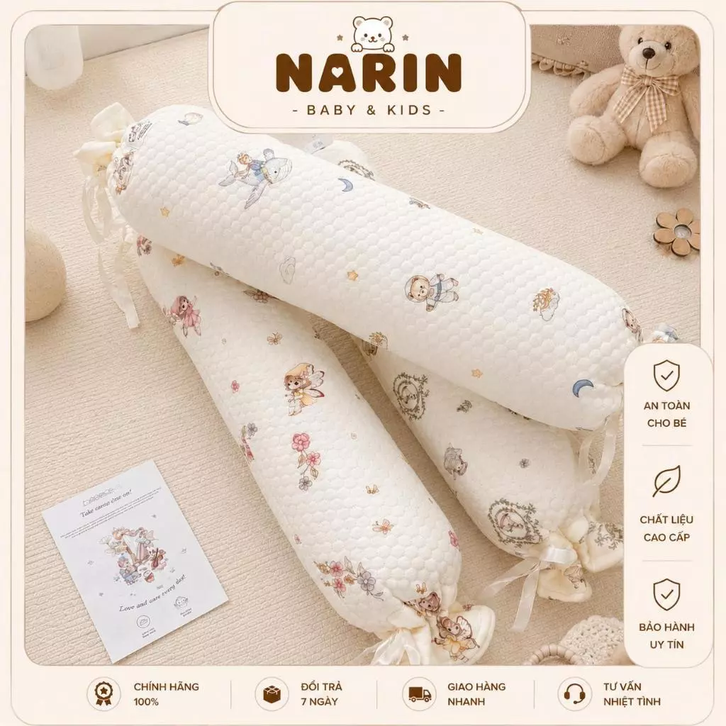 Gối ôm cho trẻ Monona chất liệu Cotton mềm mịn, thoáng khí họa tiết cổ tích đáng yêu.