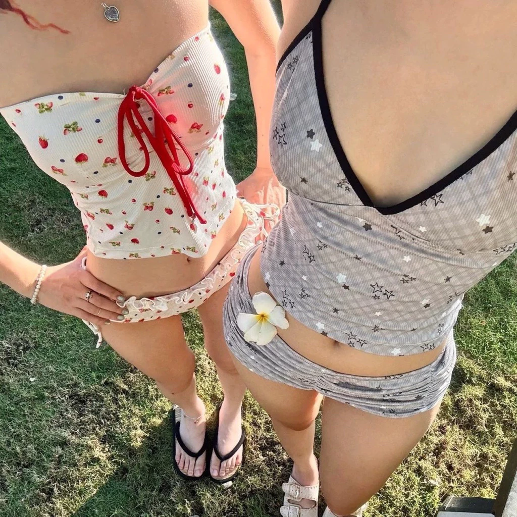 (Sẵn S)Bikini Nữ 2 Mảnh In Hoa Có Mút Ngực Tôn Dáng Che Bụng Phong Cách Nữ Tính Đi Biển Du Lị