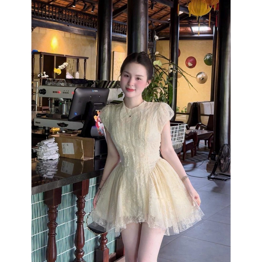 Váy ren cổ tròn vai hến ôm eo dáng xoè ngắn đầm ren 2 màu tôn dáng phong cách tiểu thư đi chơi đi tiệc V50