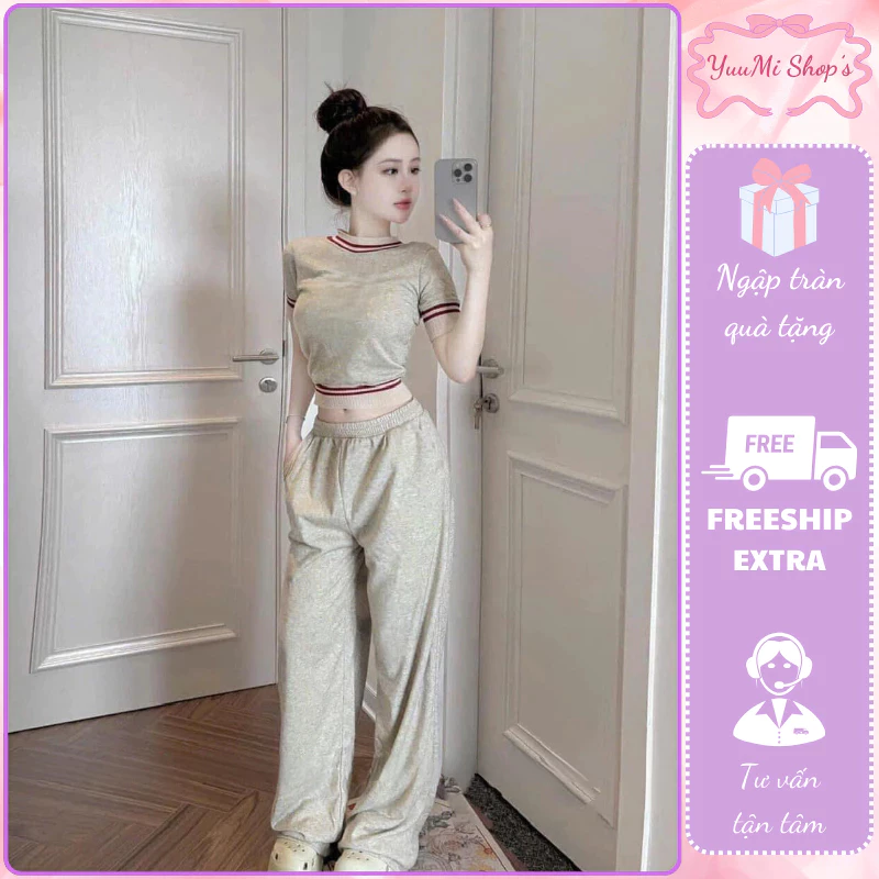 Set đồ nữ, đồ bộ nữ áo len cổ tròn cộc tay viền bo sọc đỏ in chữ ngực phối quần dài suông ống rộng HCOM3298 YuuMi Style