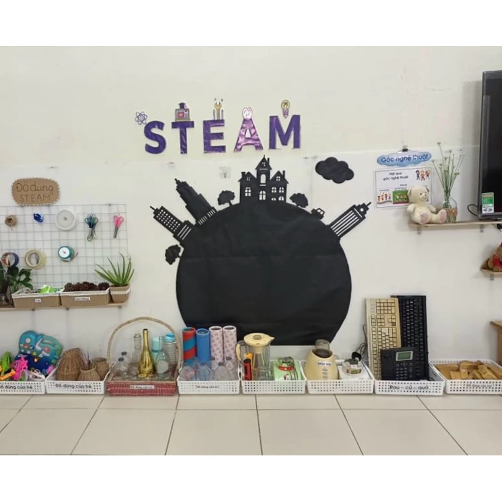 Decal đen viết phấn xoá được đã cắt hình sẵn, trang trí khoa học đẹp mắt, lau xoá tiện lợi