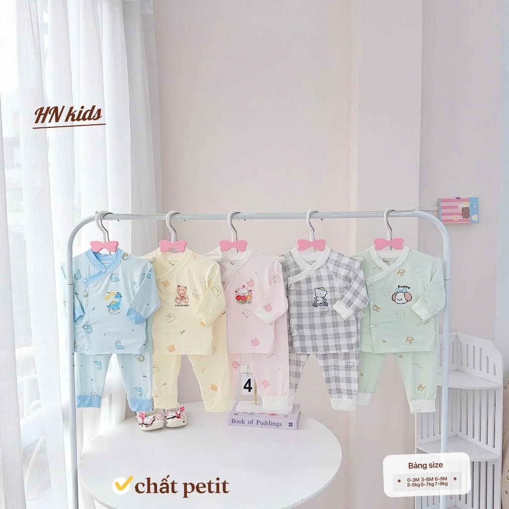 BD7. Bộ Sơ Sinh HNKids 2 Vạt Kín Bụng Chất Vải Petit Mềm Mịn Cho Bé Sơ Sinh 3-9kg