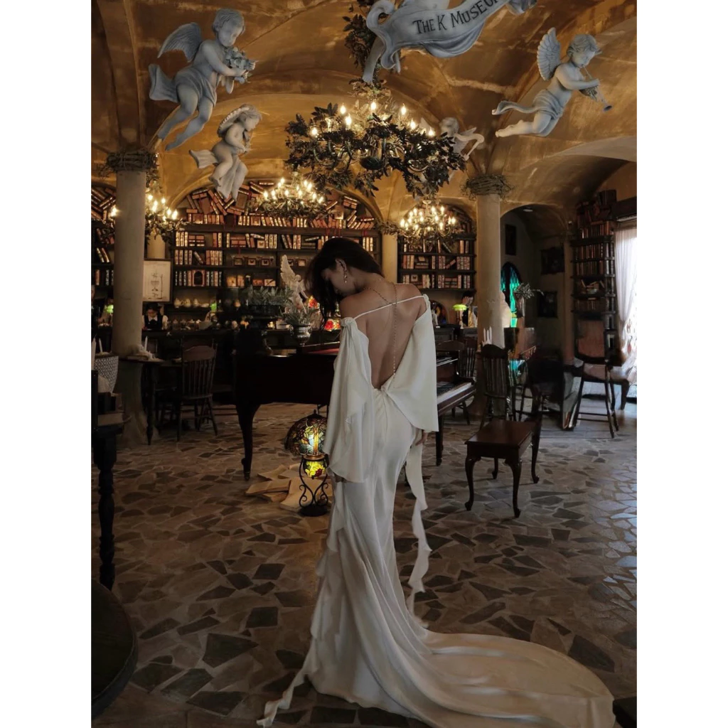 [ 𝙃𝙊𝘼̉ 𝙏𝙊̂́𝘾 ] 𝙎𝙤𝙥𝙝𝙞𝙖 𝘿𝙧𝙚𝙨𝙨 - VÁY THIẾT KẾ HỞ LƯNG DÁNG DÀI XOÈ TRỄ VAI PHỐI HOA SANG CHẢNH - HÀNG THIẾT KẾ LOẠI 1