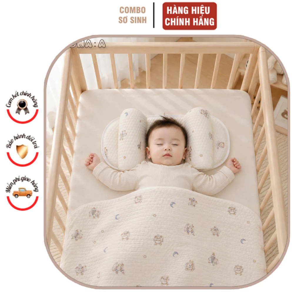 Gối chặn định hình cho bé Monona:a - hoạ tiết cổ tích cực xinh giúp mẹ nâng niu giấc ngủ của trẻ.