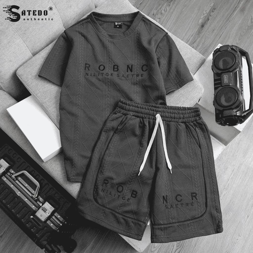 Bộ quần áo Unisex SATEDO 2026 chất liệu Cotton xốp hoạ tiết dập nổi, với chữ thêu cao cấp, from dáng thể thao, mã SP:015