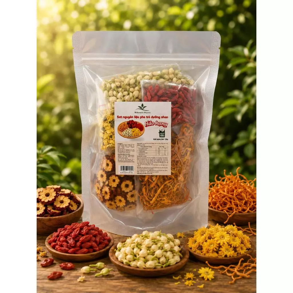 Set trà Hảo Hạng Wakamo Organic gồm:Táo đỏ cắt lát, kỷ tử, hoa cúc, hoa nhài, đông trùng, dùng pha trà dường nhan
