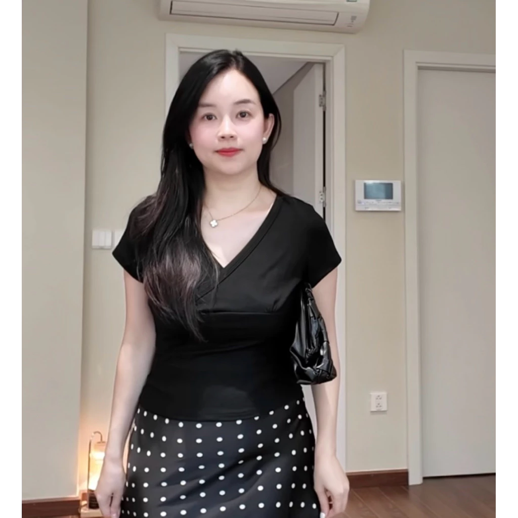 [HÀNG CÓ SẴN]  Áo thun cổ V - ALISA