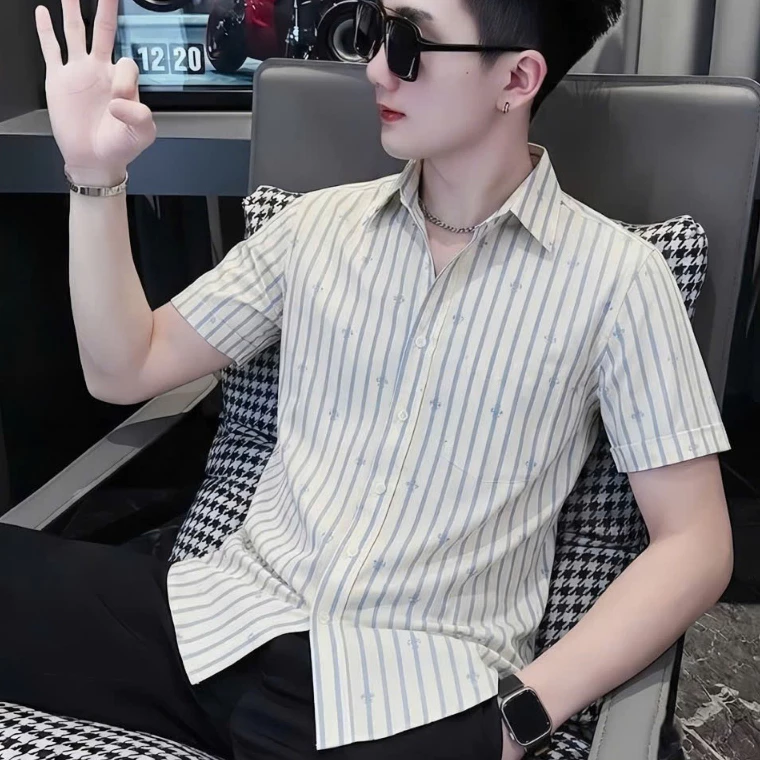 Áo Sơ Mi Nam Tay Ngắn Kẻ Sọc Họa Tiết Form Slimfit Vải Mềm Mịn Trẻ Trung Dễ Phối Outfit
