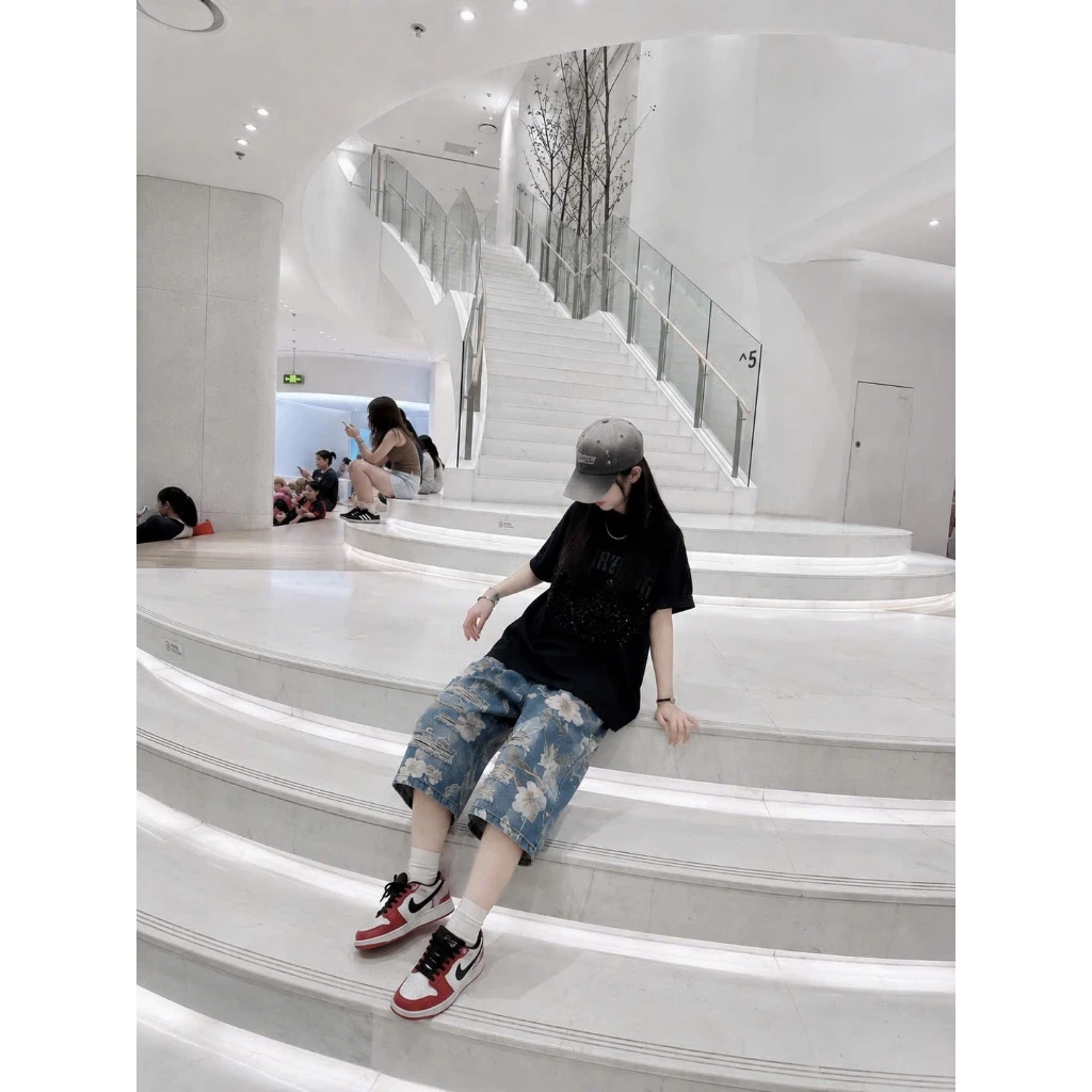 Quần jean lửng họa tiết hoa lá , quần bò lửng nữ họa tiết hoa lá trendy (HC82)
