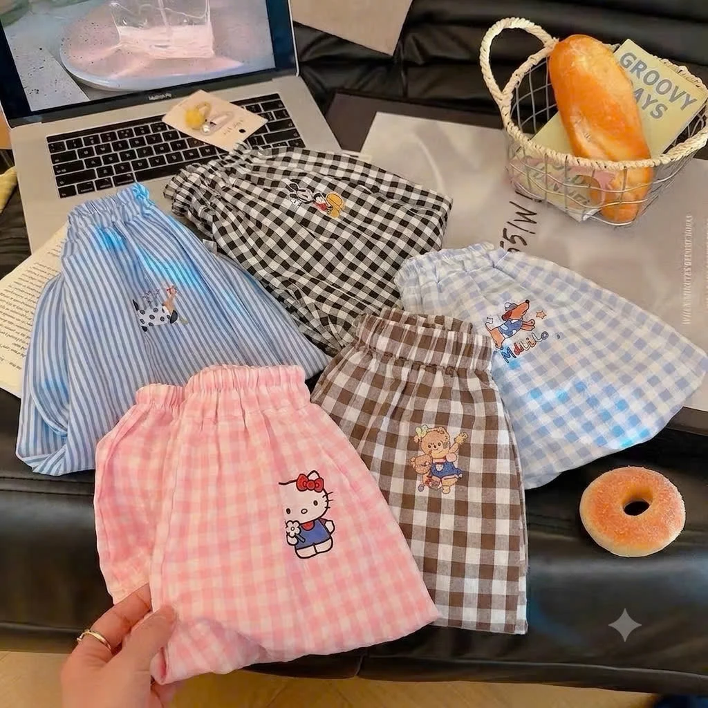 Quần dài Caro bo gấu in hoạt hình chống gió chống muỗi mặc 4 mùa cho bé trai bé gái 8-18kg