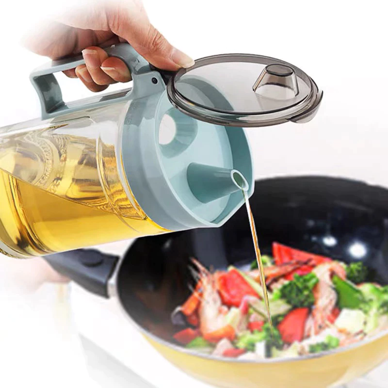 Bình thủy tinh đựng dầu ăn, gia vị tiện lợi, có nắp đậy vệ sinh và miệng phễu rót sử dụng tiện ích