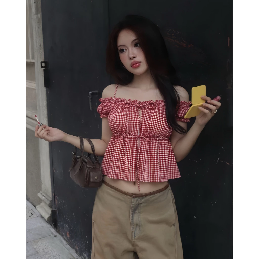 [MINT] Áo trễ vai kẻ caro đỏ buộc dây dáng ngắn mặc được nhiều kiểu Ariel top