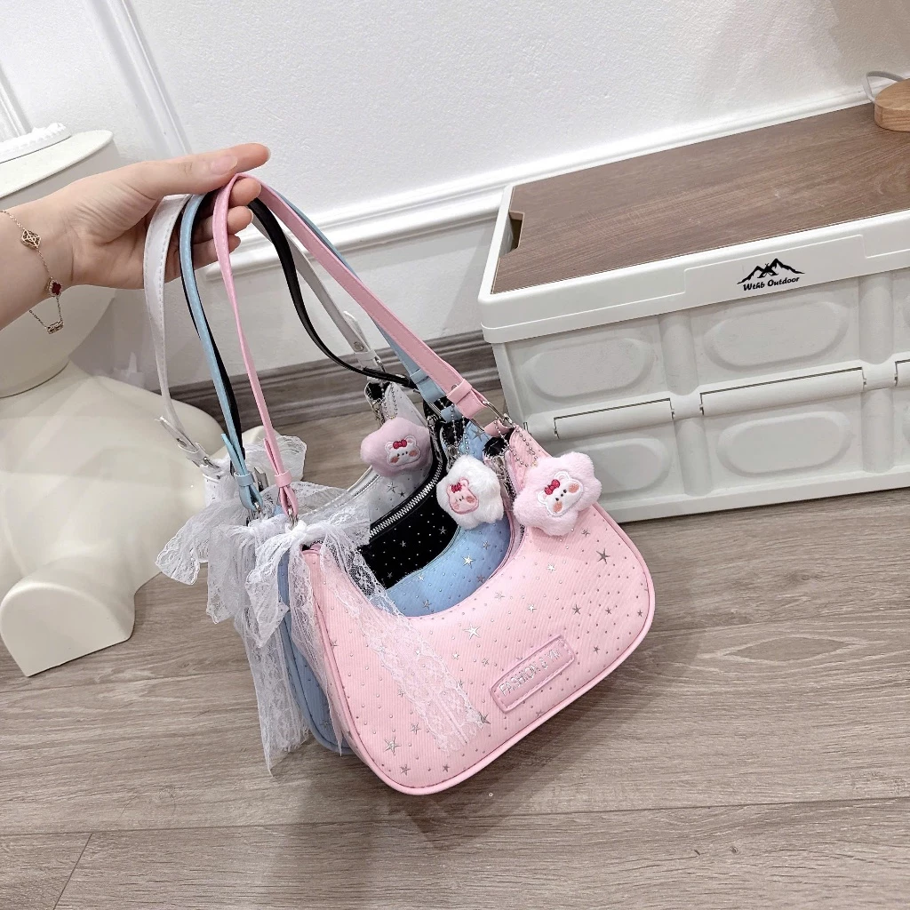 Túi xách nữ đeo chéo đeo vai basic trẻ trung túi công sở họa tiết sao kèm móc gấu đáng yêu BABUMAP _ TDC058